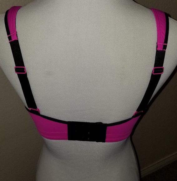 Lululemon Athletica sports Bra - Picture 2 of 4